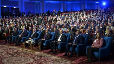 رئيس الوزراء يشهد افتتاح الملتقى والمعرض الدولي للصناعة في نسخته الثالثة