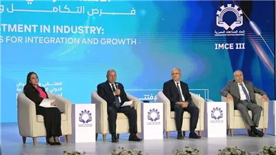 كامل الوزير: نستهدف مضاعفة حجم الأيدي العاملة بالصناعة لـ 8 ملايين 