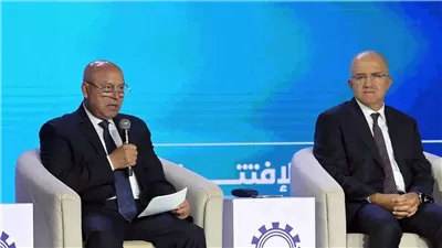 كامل الوزير: تقنين أوضاع 34 مصنع حديد غير مرخص