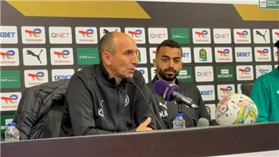 يورتشيتش يلقي المحاضرة الأخير للاعبي بيراميدز قبل مواجهة الترجي بدوري الأبطال 