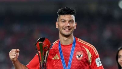 بعد غيابات متكررة بنفس الإصابة، أشرف داري يشارك في مباراة الأهلي وشباب بلوزداد الجزائري