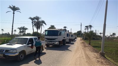 رفع 950 طن مخلفات وهدم منازل من طريق مير أسيوط