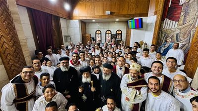 الأنبا دانيال يرسم شمامسة جدد للخدمة في إيبارشية المعادي