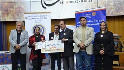 توزيع جوائز مسابقة الـ16 فن بجامعة الإسكندرية 