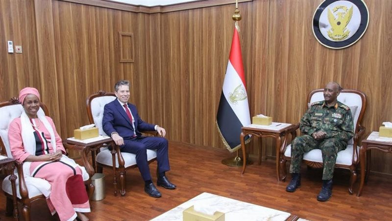 البرهان يتلقى وكيل