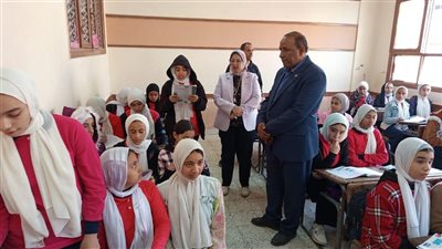 توجيهات هامة من وكيل تعليم الجيزة لإدارة أوسيم (صور)