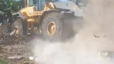 الجيزة تزيل 30 تعدي على نهر النيل في حملة مكثفة (صور)