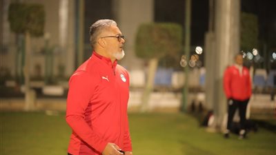 ميكالي يحضر مباراة الزمالك والأهلي 