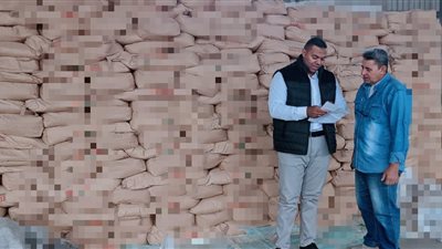 ضبط 570 علبة سجائر مستوردة مجهولة المصدر ببدر