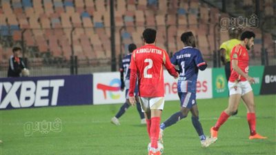 ستاد أبيدجان يقلص الفارق ويسجل الهدف الأول في مرمى الأهلي (صور)