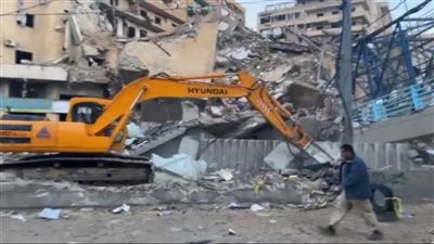 الجيش اللبناني يؤكد استعداده للانتشار، وورش الإصلاح تبدء إزالة آثار القصف الإسرائيلي 