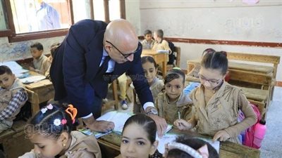وزير التعليم يتابع اختبارات الشهر وانتظام الدراسة في الفيوم