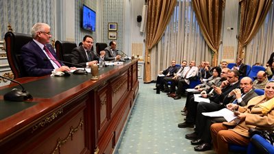 لجنة برلمانية تناقش استثناءات إقامة المشروعات على الأراضي الزراعية