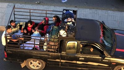 بالأعلام والفرحة، لحظة عودة سكان جنوب لبنان إلى منازلهم بعد الهدنة (فيديو)