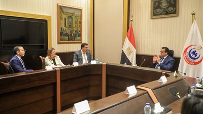 وزير الصحة: نسعى لجذب الاستثمارات في القطاع الصحي وتذليل أي تحديات تواجه المستثمرين 