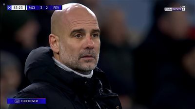 بيب جوارديولا يعتذر ويتراجع عن تصريحاته بشأن إيذاء النفس 