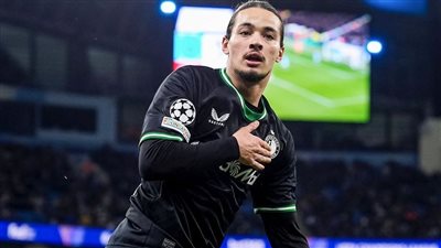 هرب من فرنسا ليخطف الأضواء أمام مانشستر سيتي، من هو الجزائري أنيس حاج؟ (فيديو) 