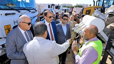 محافظ سوهاج يتابع استعدادات الوحدات المحلية لموسم الشتاء 