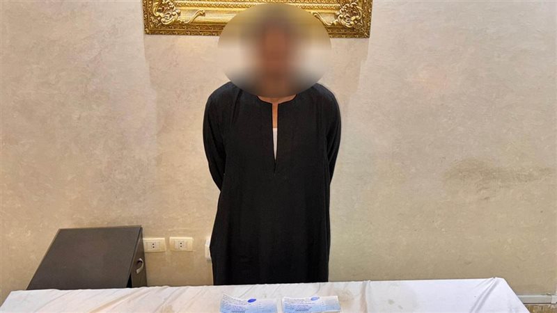 ضبط عامل إجبر أجنبى