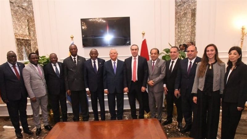  لقاء جبالي ورئيس