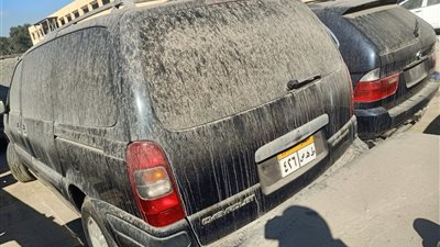  تفاصيل جلسة مزاد لبيع 30 سيارة مخزنة بساحة جمارك مطار القاهرة، الشروط الخاصة لدخول المزاد، وبنود محددة للتراخيص