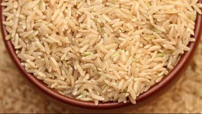 اعرفى أهمية تناول الأرز البنى فى فترات الريجيم 