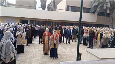 مدير تعليم الشرقية يتابع انتظام العمل بمدرسة الثانوية بنات بالزقازيق 