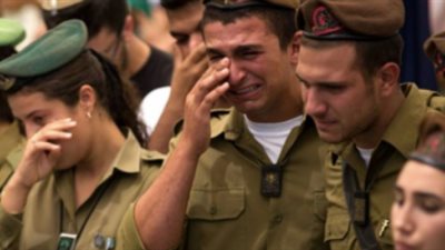 الجيش الإسرائيلي يعلن مقتل جندي وإصابة 3 آخرين بجروح خطيرة شمال غزة