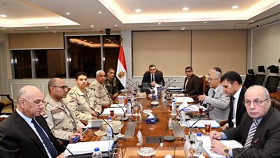 وزير الإسكان يترأس اجتماع اللجنة العليا للتعويضات