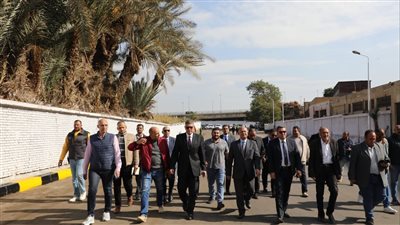 محافظ الجيزة: تنظيم سوق اليوم الواحد أسبوعيًا لتوفير احتياجات المواطنين بأسعار مخفضة (صور)