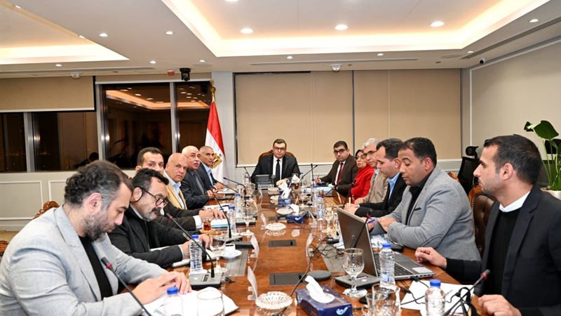 اجتماع وزير الاسكان،