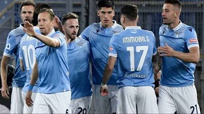 لاتسيو يتخطى نابولي بثلاثية في كأس إيطاليا 