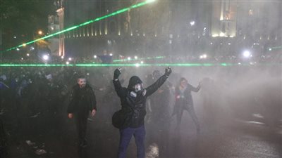 الشرطة الجورجية تشتبك مع متظاهرين مؤيدين للانضمام إلى الاتحاد الأوروبي
