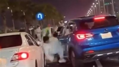 تفريغ الكاميرات لضبط سائق ملاكي متهم بدهس شاب في بولاق الدكرور