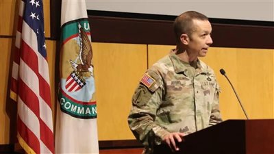 الجيش الأمريكي يعلن وصول الجنرال جيفرز إلى لبنان لتولي رئاسة لجنة مراقبة وقف إطلاق النار