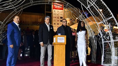 وزير السياحة والآثار ومحافظ جنوب سيناء يطلقان مهرجان الإضاءة السنوي بشرم الشيخ 