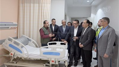 رئيس الوزراء يتفقد إنشاءات المبنى الجديد لمستشفى بولاق الدكرور العام