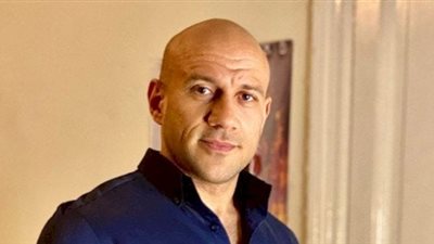 لوك جديد لـ أحمد مكي في 