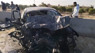 مصرع شخص وإصابة 10 آخرين في حادث تصادم على طريق 