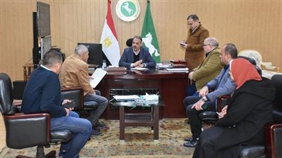 محافظ الشرقية يعقد اجتماعا لمناقشة مقترحات تنفيذ محاور مرورية
