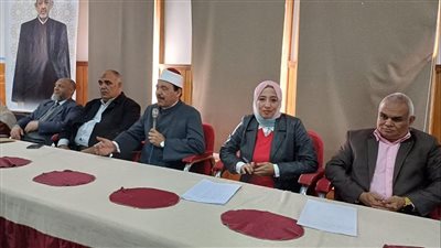 رئيس منطقة سوهاج الأزهرية يلتقي أولياء أمور أطفال الدمج