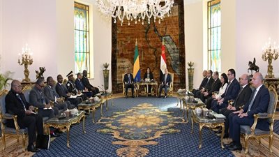 تفاصيل المباحثات المصرية الجابونية بقصر الاتحادية، السيسي يؤكد وقوف مصر مع الجابون وتقديم الدعم خلال المرحلة الانتقالية، يشدد على أهمية زيادة معدلات التبادل التجارى بين البلدين