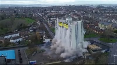  ثلاثة أطفال ينسفون مبنى سكنيا مكونًا من 15 طابقا في ثوان (فيديو)