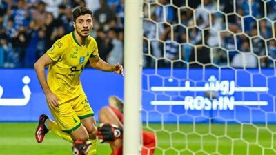 هل يستغل الأهلي تواجد محمد شريف بالقاهرة لحسم ملف عودته ؟