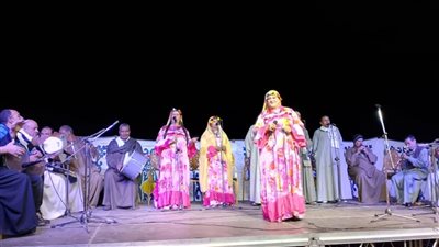 إقبال كبير على فعاليات الثقافة في المسرح المتنقل بقرى الشرقية