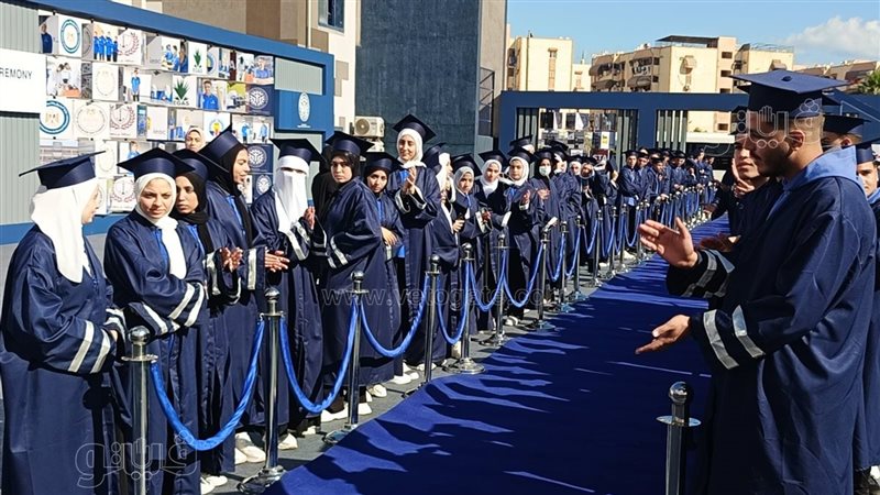 حفل تخرج مدرسة ظهر