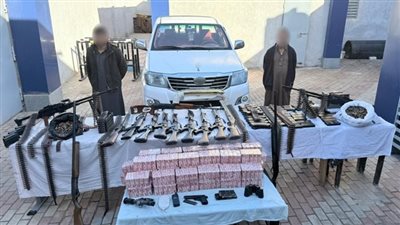 تخصص في تجارة المخدرات والأسلحة، القبض على تشكيل عصابى شديد الخطورة بمطروح 