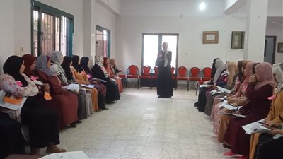القومي للمرأة بالبحيرة ينفذ دورات تدريبية للتثقيف المالي بقرى حياة كريمة