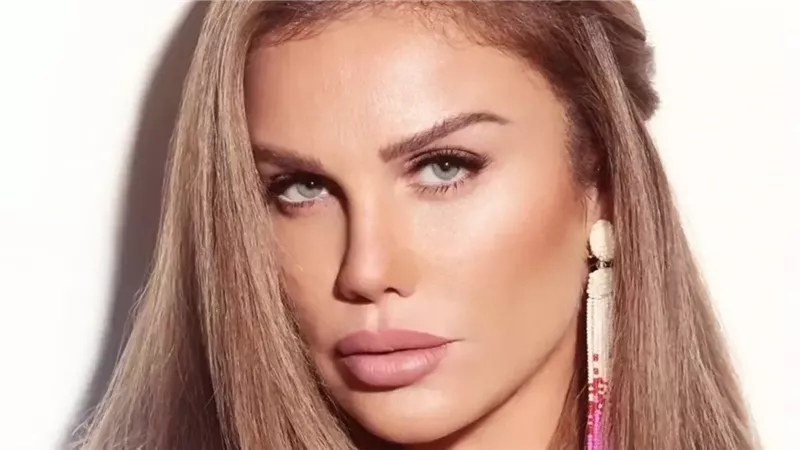 نيكول سابا، فيتو