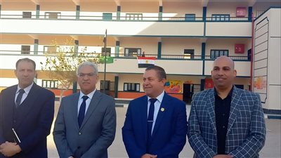 وكيل تعليم الإسماعيلية يزور عددا من المدارس (صور) 